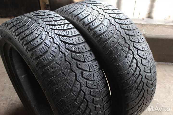 Bridgestone Blizzak Spike-01 225/55 R18 98T