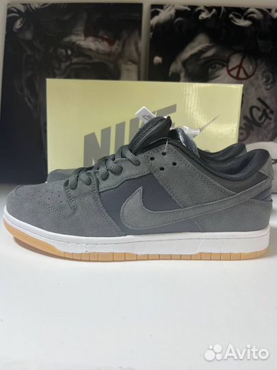 Мужские кроссовки Nike SB Dunk Low Pro размер 41