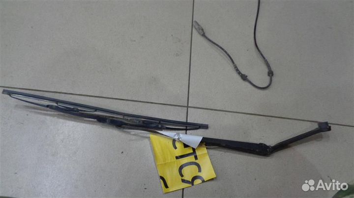 Поводок стеклоочистителя передний правый Ford Las