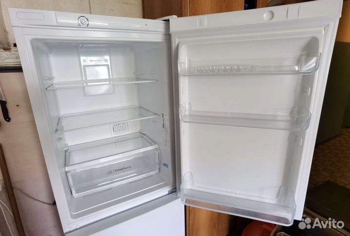 Холодильник Indesit ITR 4160w