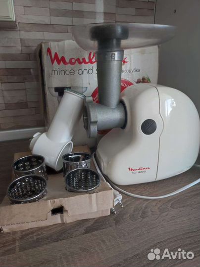 Мясорубка электрическая moulinex