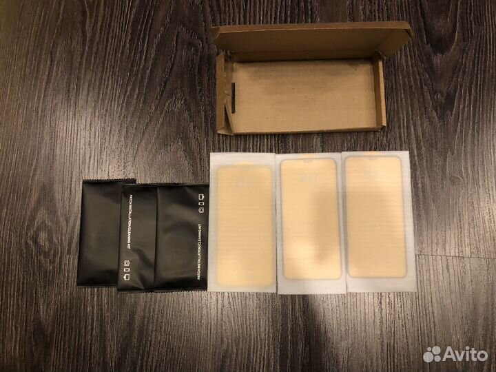 Продаю стекло защитное