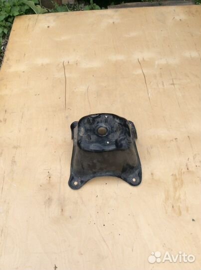 Кронштейн запаски Suzuki Grand Vitara