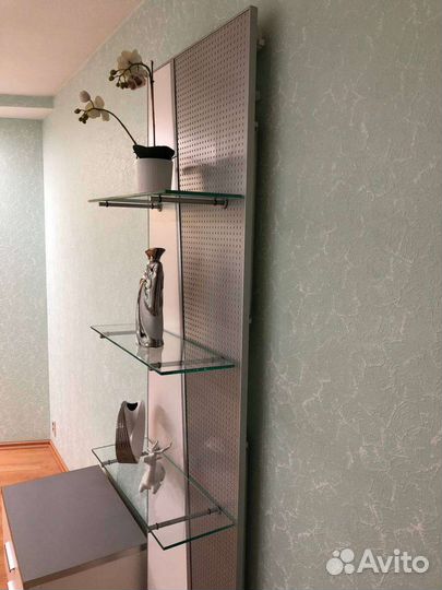 2 Тумбы прикроватные и стойка с полками