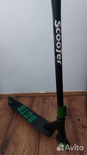 Трюковой самокат новый skooter