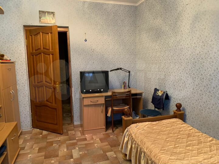 Комната 14 м² в 4-к., 8/9 эт.