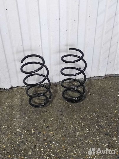 Передние Пружины на тойоту королла 150