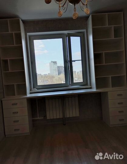 Рабочая зона у окна