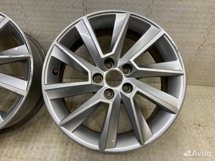 Комплект литых дисков R16 Skoda Rapid