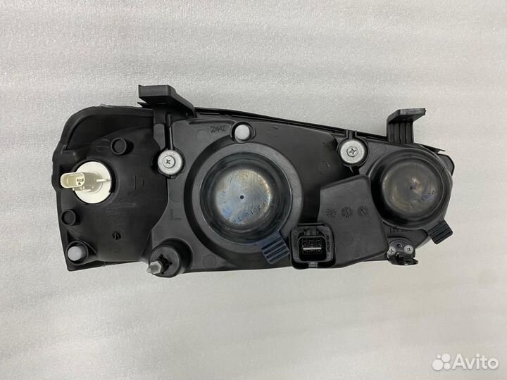 Фара Hyundai Elantra USA фонарь Хендай Элантра Ела