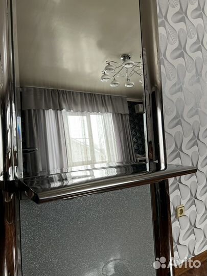 Зеркало парикмахерское