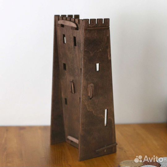 Башня и монеты для настольной игры Каркассон