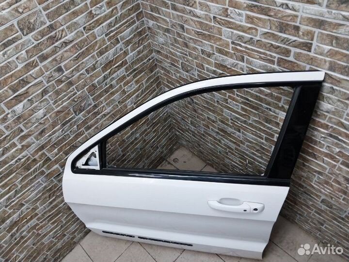 Дверь передняя левая Jeep Grand Cherokee