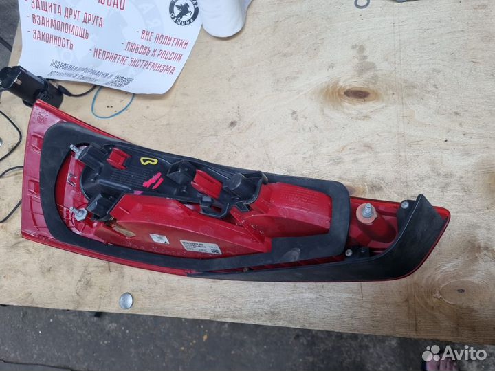 Задняя правая фара Audi