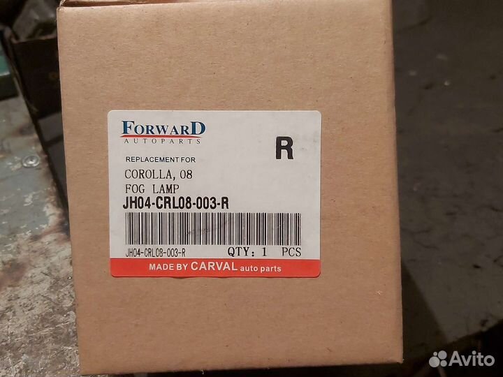 Фара противотуманная правая Toyota Avensis all 06