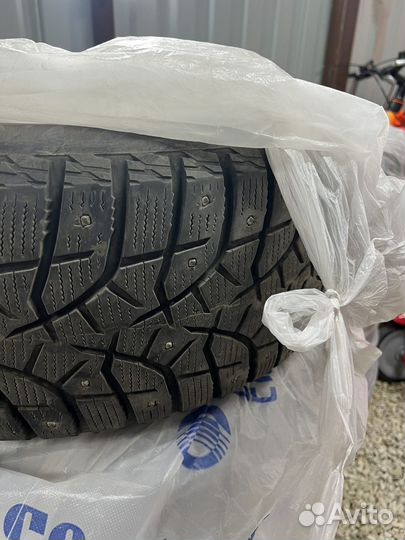 Bridgestone Blizzak DM-Z2 235/55 R18 100