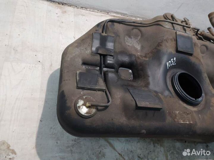 Топливный бак Nissan Almera Classic B10