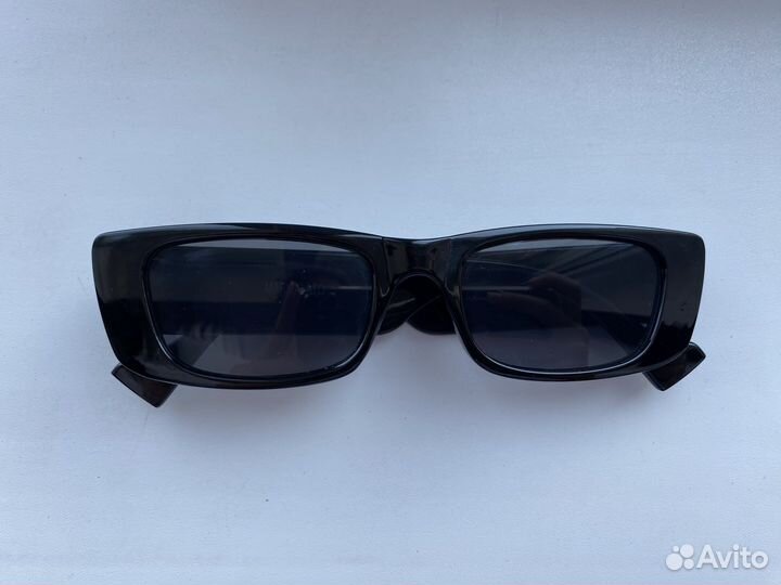 Солнечные очки женские