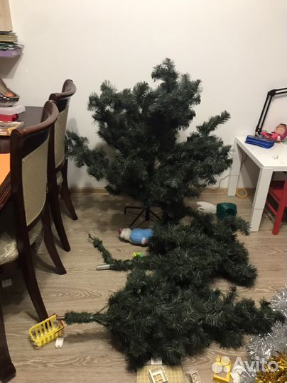 Елка искусственная