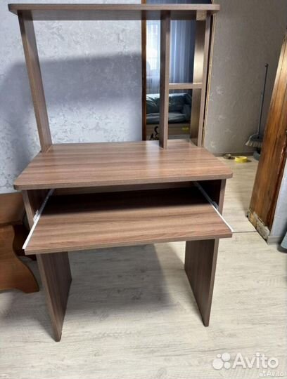 Стол компьютерный