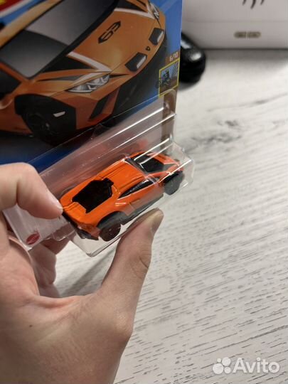 Hot wheels lamborghini huracan sterrato