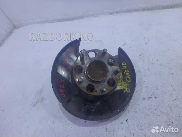 Кулак задний правый Хонда