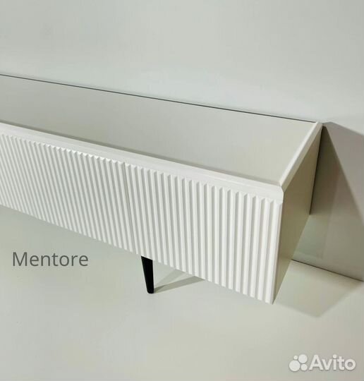 Тумба тв Bravo на опорах (200х40х30 см)