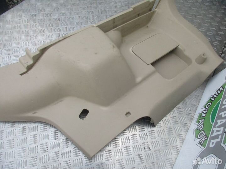 Обшивка багажника левая Форд Эскейп 2008г