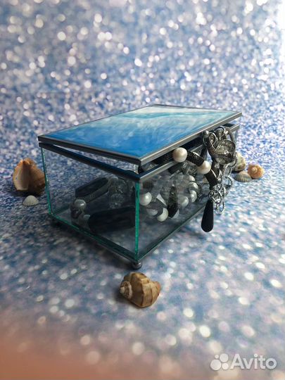 Стеклянная шкатулка