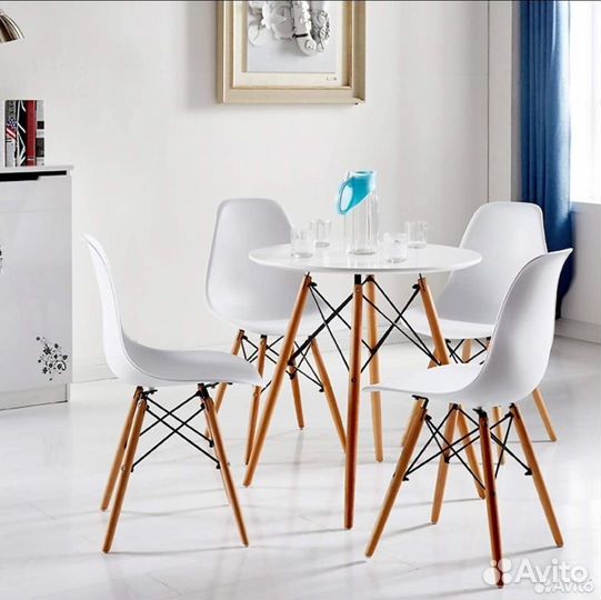 Стулья кухонные Eames DSW