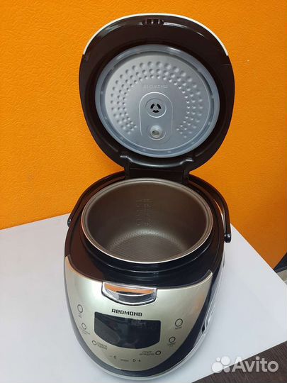 Мультиварка Redmond