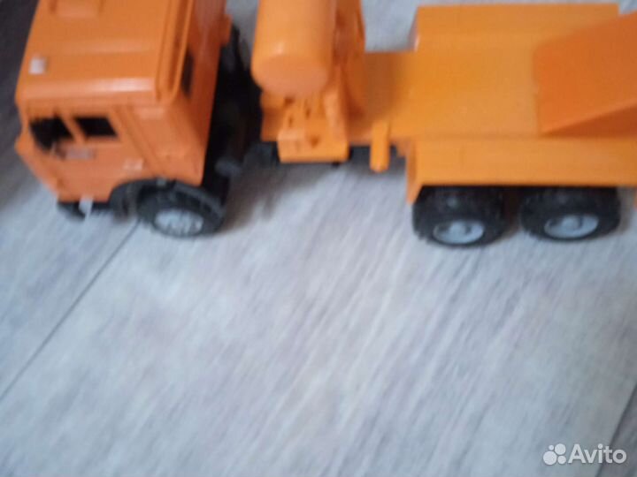 Игрушка грузовик камаз