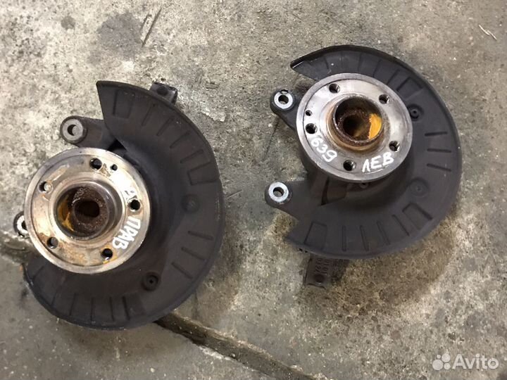 Мерседес Вито w639 поворотный кулак