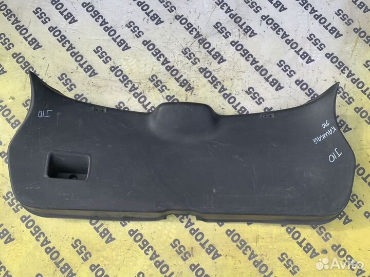Обшивка двери багажника Nissan Qashqai