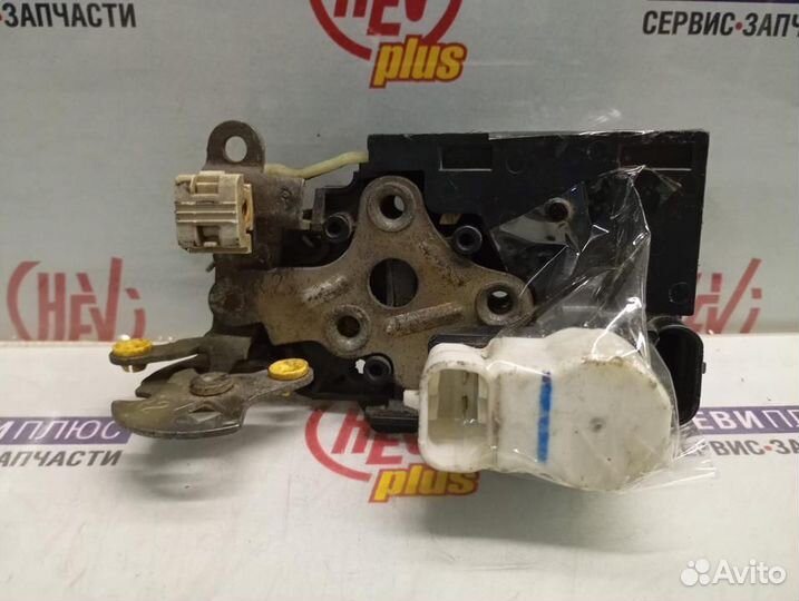 Замок двери передней правой Chevrolet Lumina