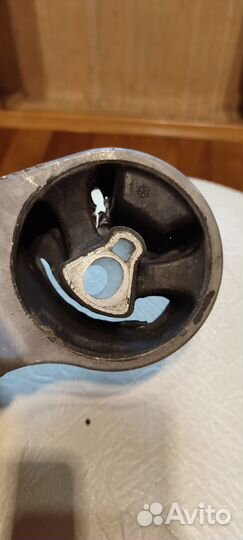 Chrysler sebring 2.4 опора двигателя перед