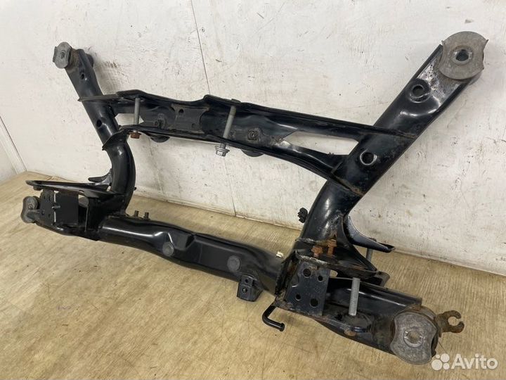 Подрамник задний Volkswagen Tiguan 2016 2017 2018