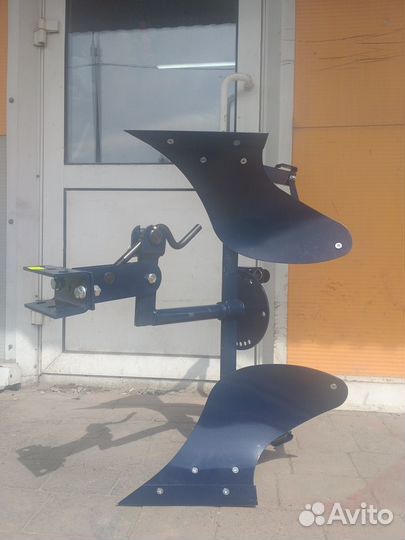 Плуг оборотный