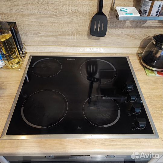 Варочная панель электрическая Zanussi ZEV6140XBA