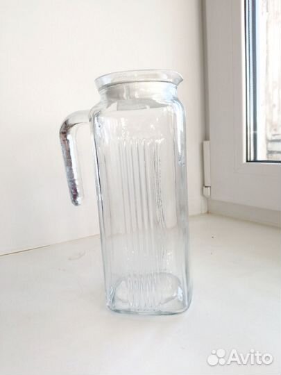 Новый графин, кувшин с крышкой
