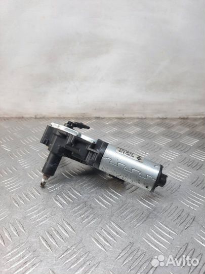 Моторчик заднего стеклоочистителя (дворника) Skoda