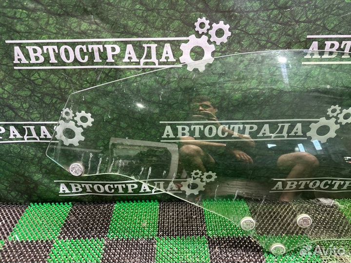 Стекло двери переднее левое Lexus Rc 2014-2023