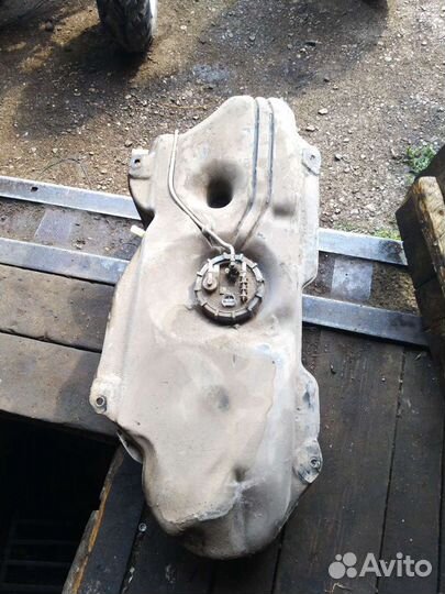 Топливный бай Geely Mk