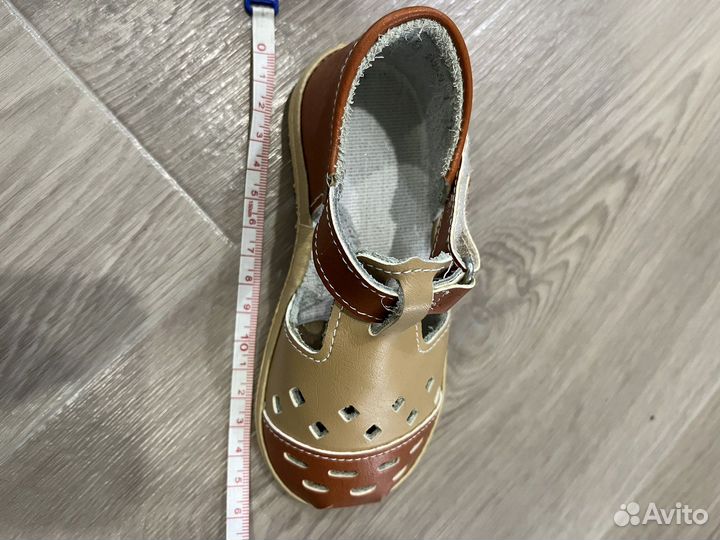 Сандали новые