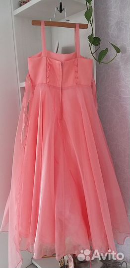 Продам вечернее платье для девочки