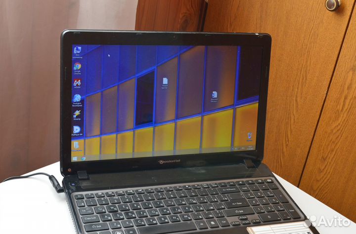 Ноутбук Packard Bell на Core i3 для работы и учебы