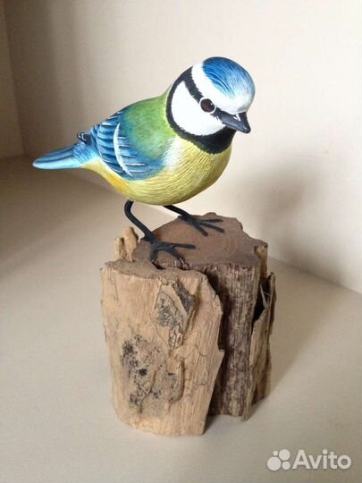 Статуэтка птицы