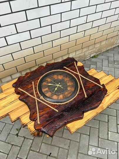 Часы настенные деревянные для интерьера