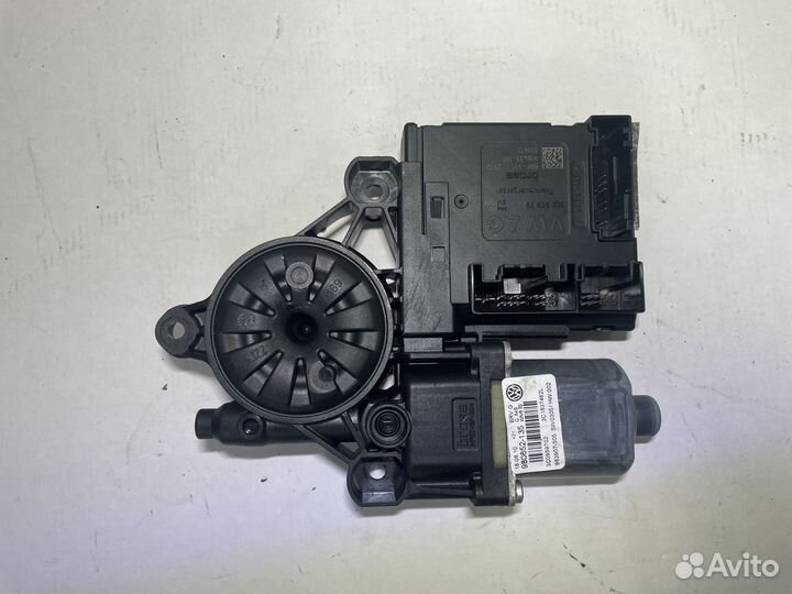 Моторчик стеклоподъемника передний правый VW B6