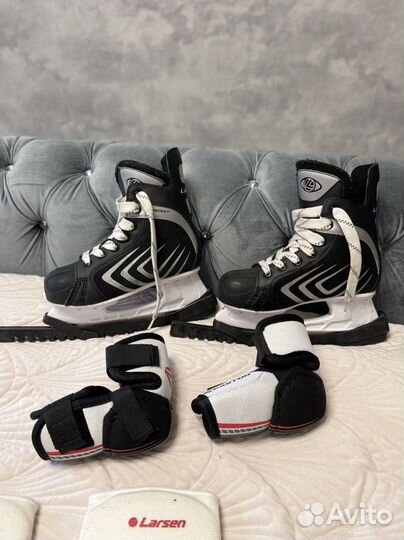 Коньки хоккейные Larsen